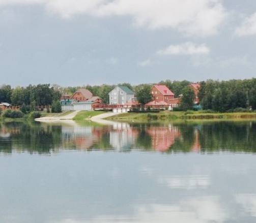Коттеджна озере Еткуль